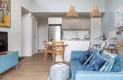 Port Macquarie Villa | Refresh@Shellys. Boardwalk stroll down to beach from modern coastal villa.