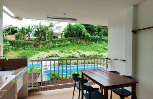 San Pedro Apartment | Refreshing Retreat by the Pool