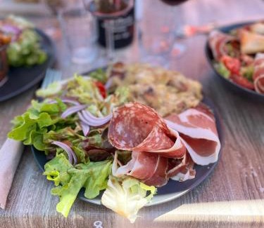 Murat-le-Quaire Hotel | Refuge de la banne