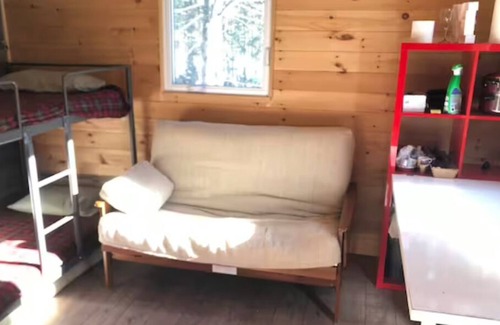 Hampden Cabin | Refuge Rustique en Face du Parc du Mont-mégantic