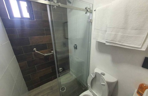Ciudad Madero Hotel | Refugio Acolchado: Habitaciones Dobles para Humanos y Peludos Compañeros