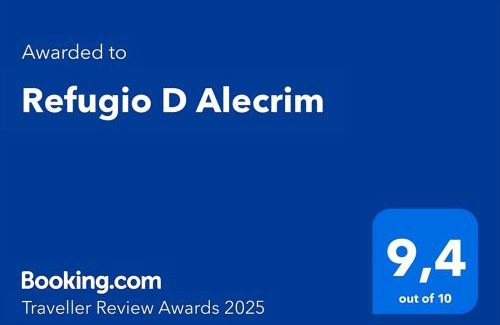 Paredes House | Refugio D Alecrim