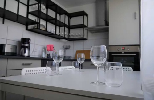Selb Apartment | Refurbished apartment with executive room in Selb