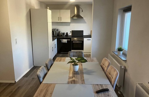 Selb Apartment | Refurbished apartment with executive room in Selb