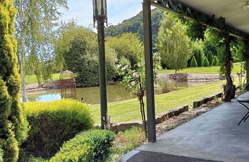 Sassafras House | Regal Room - Lakeside @ Glen Elborne Estate