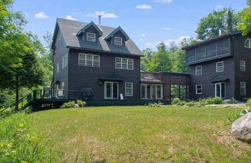 Magnetawan Cottage | Regally rustic, spacious 2-home waterfront getaway for 16+ with total privacy.