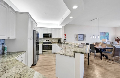 Vanderbilt Beach Condo | Regatta - William Raveis Rentals