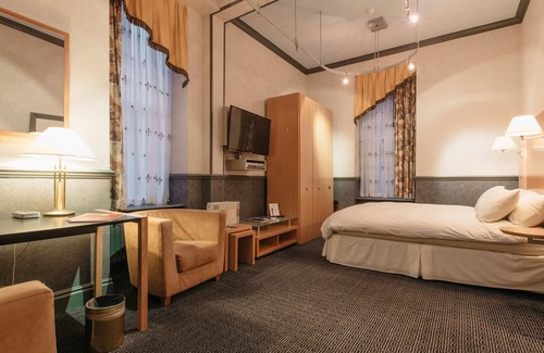 Douglas Hotel | Regency Hotel