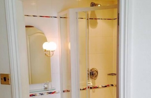 Douglas Hotel | Regency Hotel