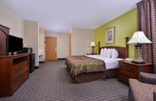 Geneseo Hotel | Regency Inn Geneseo IL I-80