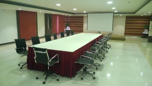 Arakkonam Hotel | Regency Tiruttani by GRT Hotels