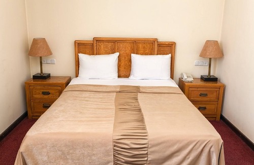 Nork-Marash Hotel | Regineh Hotel