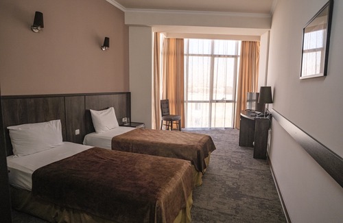Nork-Marash Hotel | Regineh Hotel