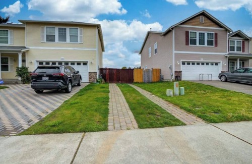 Frederickson House | Rehoboth house n4 bedroom house, 2.5 bathrooms, kitchen, dining and living rooms