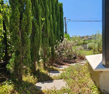 Karmiel Apartment | Reimond's place - Nahal Hilazon נחל חילזון