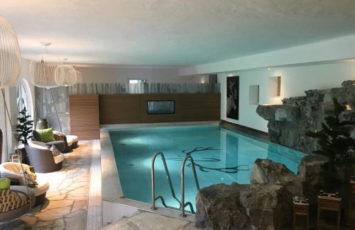 Volkholz Hotel | Relais & Châteaux Jagdhof Glashütte