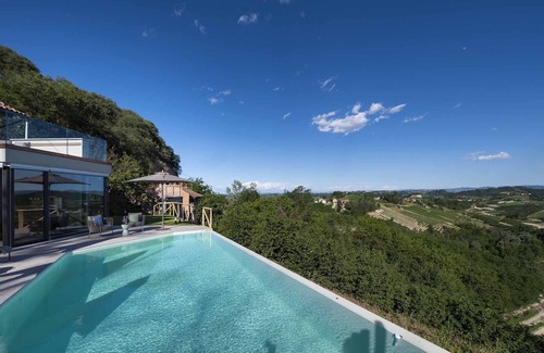Monteu Roero Villa | Relais & SPA Casa Clara exclusive villa