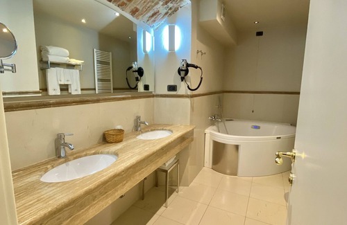Erba Hotel | Relais & Spa Castello di Casiglio