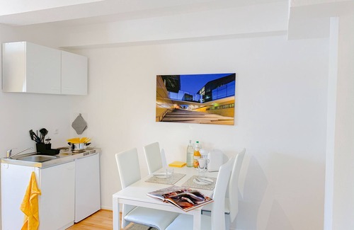 Aachen House | Relax Aachener Boardinghouse Premium 1 App 2
