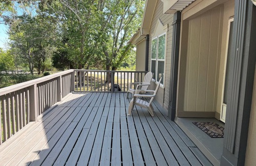 Hulbert House | Relax After a Day on the Lake!