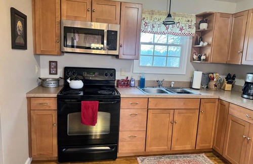 Culpeper House | Relax and enjoy a quiet, country get-away at Lucky Star Farm!