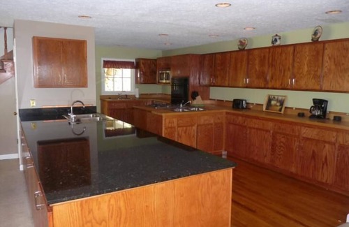 Fries House | Relax and enjoy the beauty of the New River & mountains