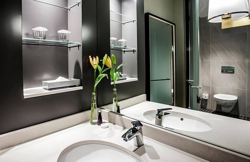 Gaborone Hotel | Relax and Recharge! 4 Units with Free Parking and Shuttle, Sports Courts, Pool!