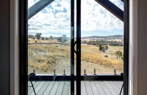 Ravenswood House | Relax and rejuvenate around beautiful countryside and meet our friendly alpacas