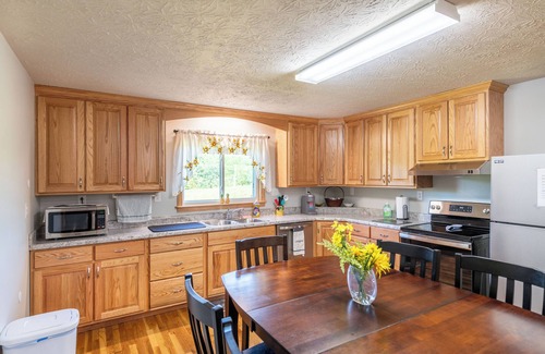 Bush House | Relax and Retreat four bedroom home