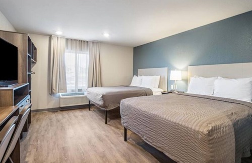 Moreno Valley Hotel | Relax and Unwind in Moreno Valley! 2 Modern Units, Full Kitchen, Free Parking