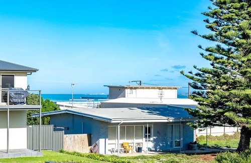 Middleton House | Relax at Middleton - Pets Negotiable - Wi-Fi