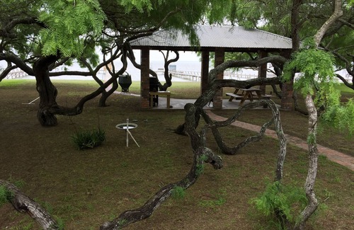 Riviera House | Relax at our Baffin Bay Getaway