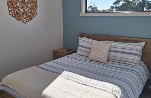 White Beach House | Relax Break - Bazza's Shack