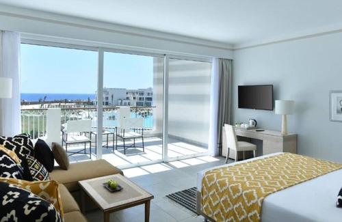 Red Sea Coast Hotel | Relax & Explore | 5 Heated Pools, Spa, Reef Snorkeling, 4 Sea-view Room Comfort