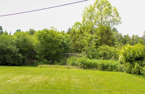 Guelph House | Relax in a natural setting in the middle of Guelph