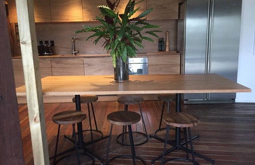 Muriwai House | Relax in our Muriwai Sanctuary amongst the trees.