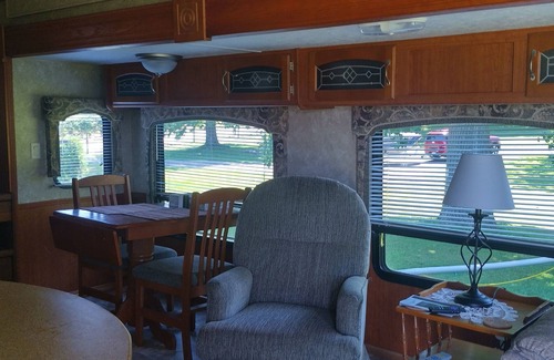 Ripley House | Relax in our refurbished 40 ft. RV overlooking beautiful vineyards in Ripley, NY