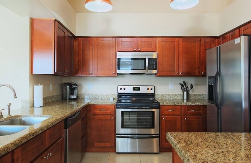 Horizons West House | Relax in Sunny Arizona with heated pool and beautiful views