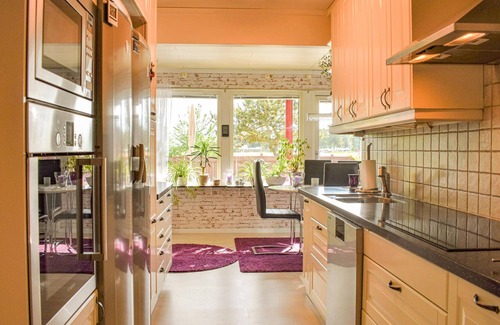 Beddingestrand House | Relax in this beautiful house on large plot with sea view.