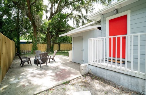 Carrollwood House | Relax in this calm, stylish and new renovated house
