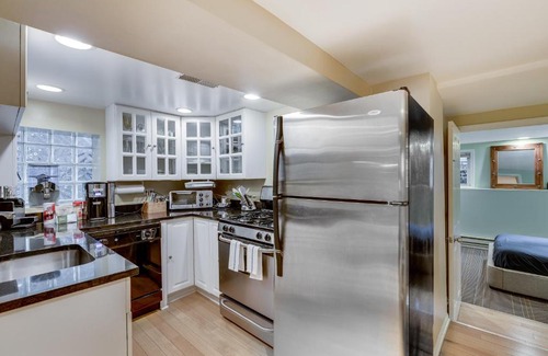 Pulaski Park Apartment | Relax in Winter Park - You Will LOVE the Garden Access and the Classic, Comfortable Feeling apts