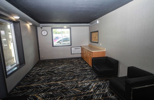 Derrick City Hotel | Relax Inn