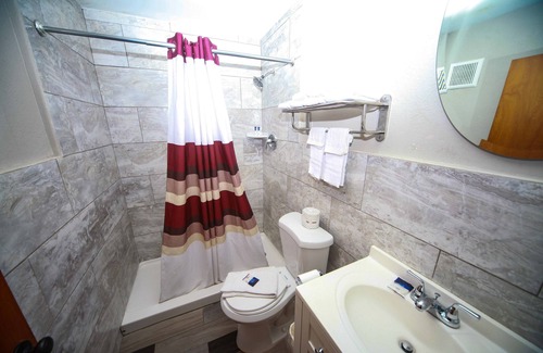 Derrick City Hotel | Relax Inn