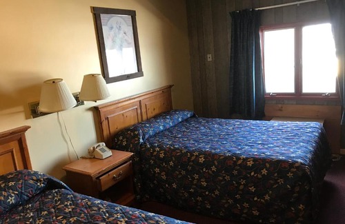 Wilkes-Barre Hotel | Relax Inn