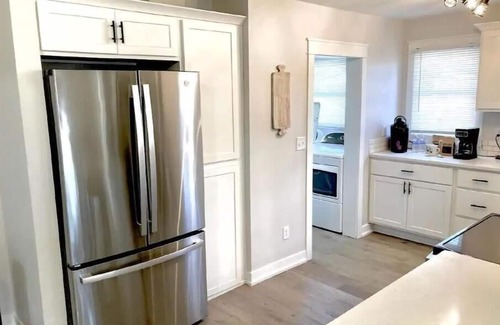 Forest Lake House | Relax, kick your feet up and enjoy the entire family friendly Cove.