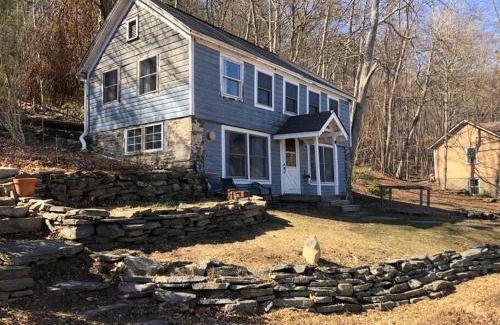 Pond Eddy Apartment | Relax Like It's 1800!