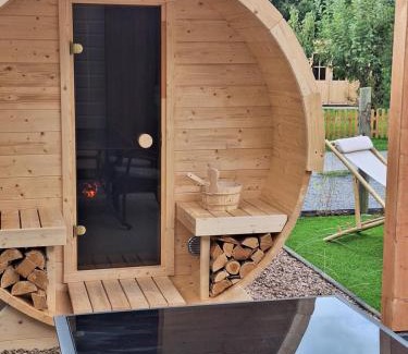 Heinkenszand House | 'Relax Lodge Sea' - Wellness lodge in Zeeland - Private Sauna - Airco - Garden - Outdoor Swimming pool - Free Wifi, Towels & Bed linen