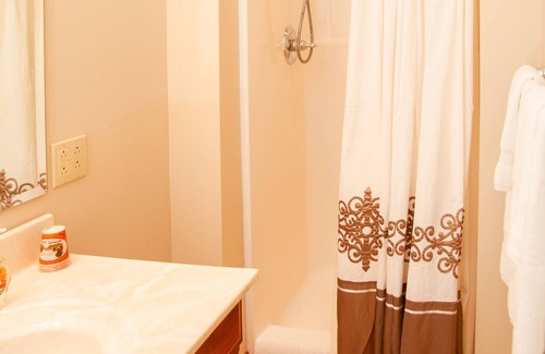 Sandusky Cabin | Relax near the water slides Kalahari Waterpark Resort - 14 mins