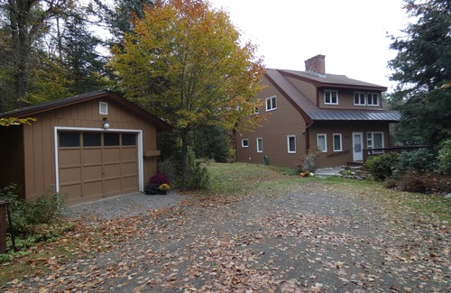 New London House | Relax on Little Lake Sunapee Lake Front