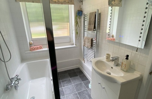 Wickham House | Relax surrounded by woodland in the Annex at Capers End!